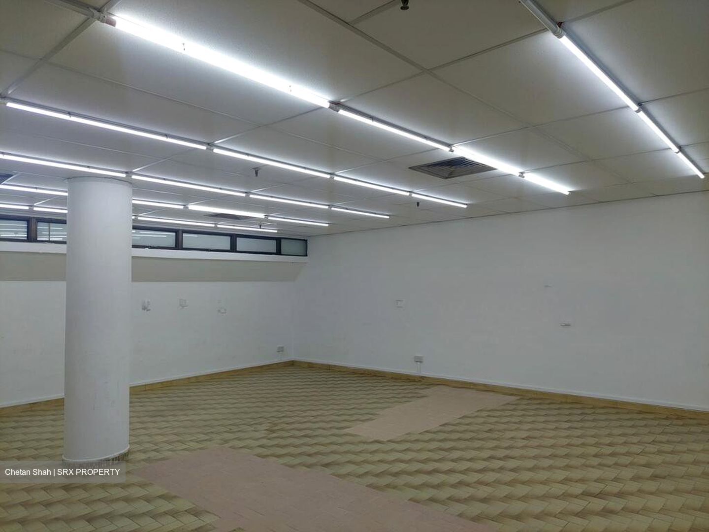Multi Storey Car Park (D8), Retail #580087541
